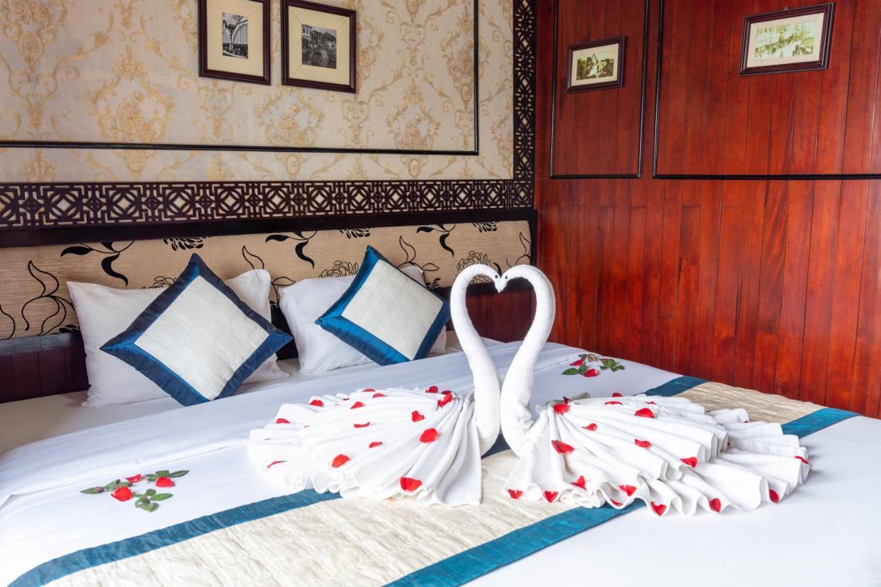 Legend Cruise Hotell Ha Long Exteriör bild